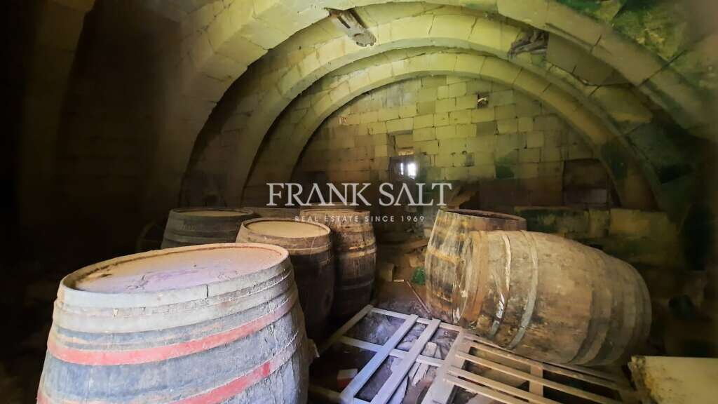 Gharb, Gozo, 3 Bedrooms Bedrooms, ,For Sale,FRSA-113924