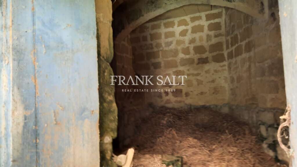 Gharb, Gozo, 3 Bedrooms Bedrooms, ,For Sale,FRSA-113924