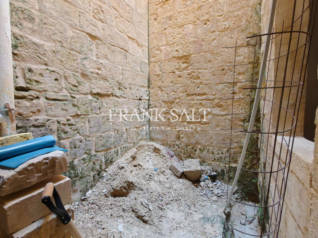 Vittoriosa, 3 Bedrooms Bedrooms, ,1 BathroomBathrooms,For Sale,FRSA-423825