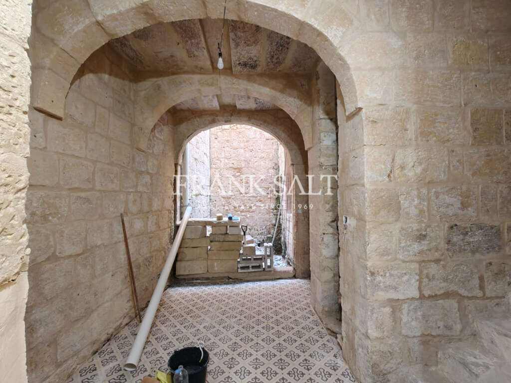 Vittoriosa, 3 Bedrooms Bedrooms, ,1 BathroomBathrooms,For Sale,FRSA-423825