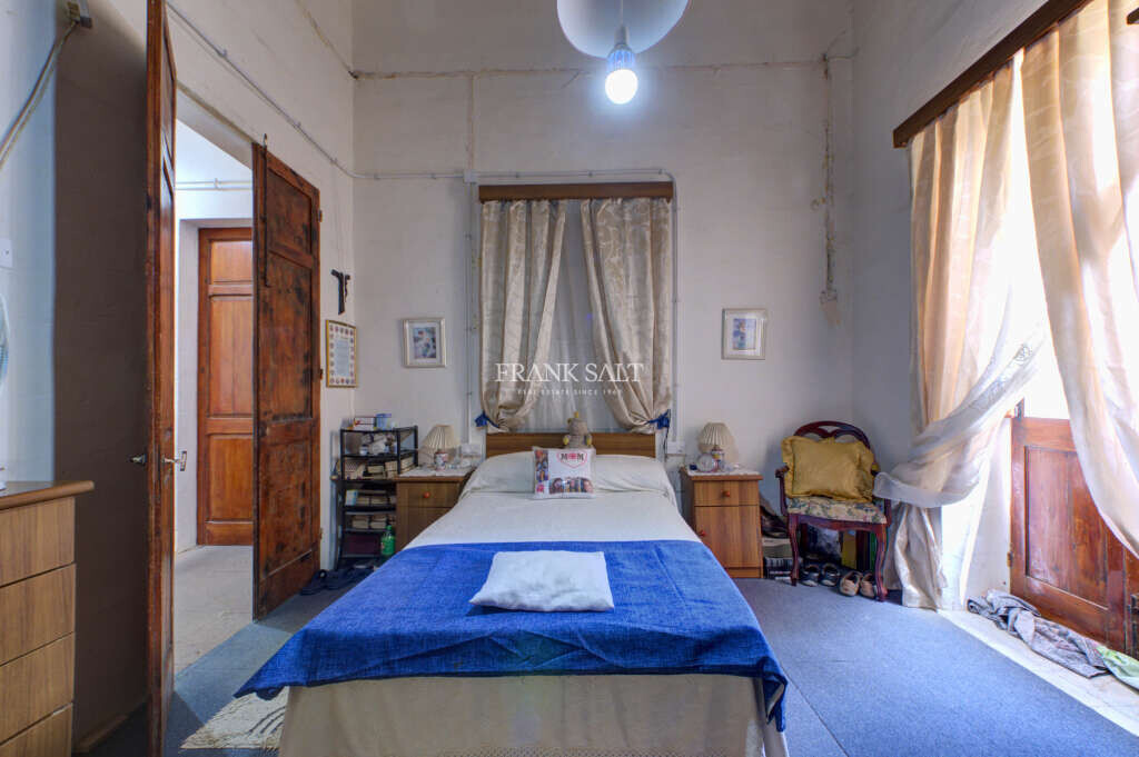Valletta, 3 Bedrooms Bedrooms, ,2 BathroomsBathrooms,For Sale,FRSA-320959