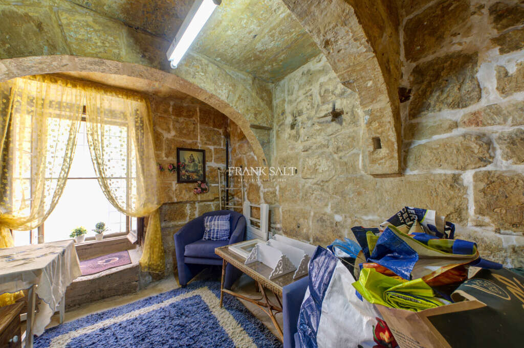 Valletta, 3 Bedrooms Bedrooms, ,2 BathroomsBathrooms,For Sale,FRSA-320959