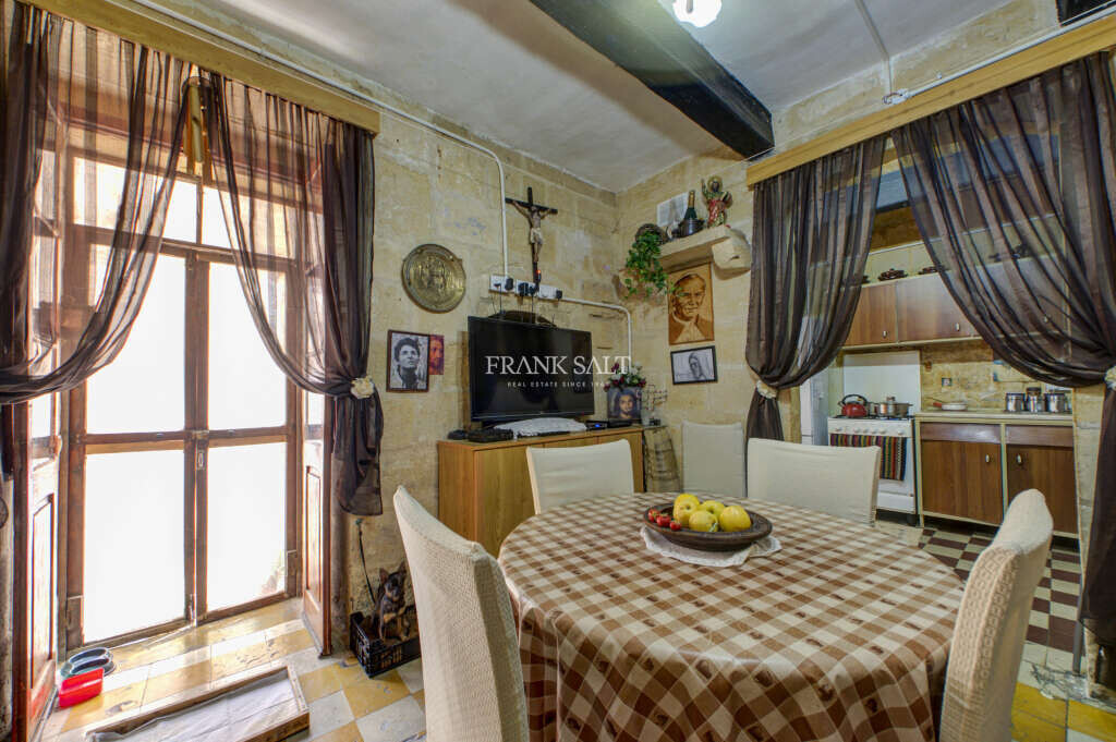 Valletta, 3 Bedrooms Bedrooms, ,2 BathroomsBathrooms,For Sale,FRSA-320959