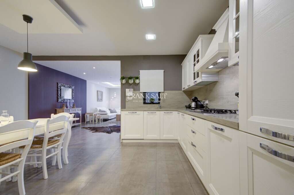 Tal-Ibrag, 3 Bedrooms Bedrooms, ,1 BathroomBathrooms,For Sale,FRSA-912095