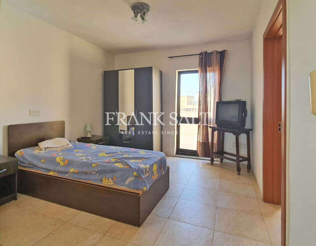 Qawra, 2 Bedrooms Bedrooms, ,1 BathroomBathrooms,For Sale,FRSA-619065