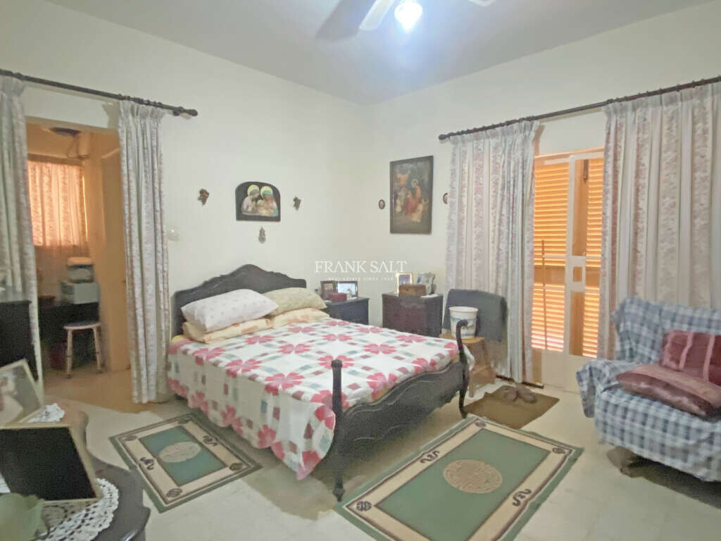 Rabat, 4 Bedrooms Bedrooms, ,For Sale,FRSA-818107