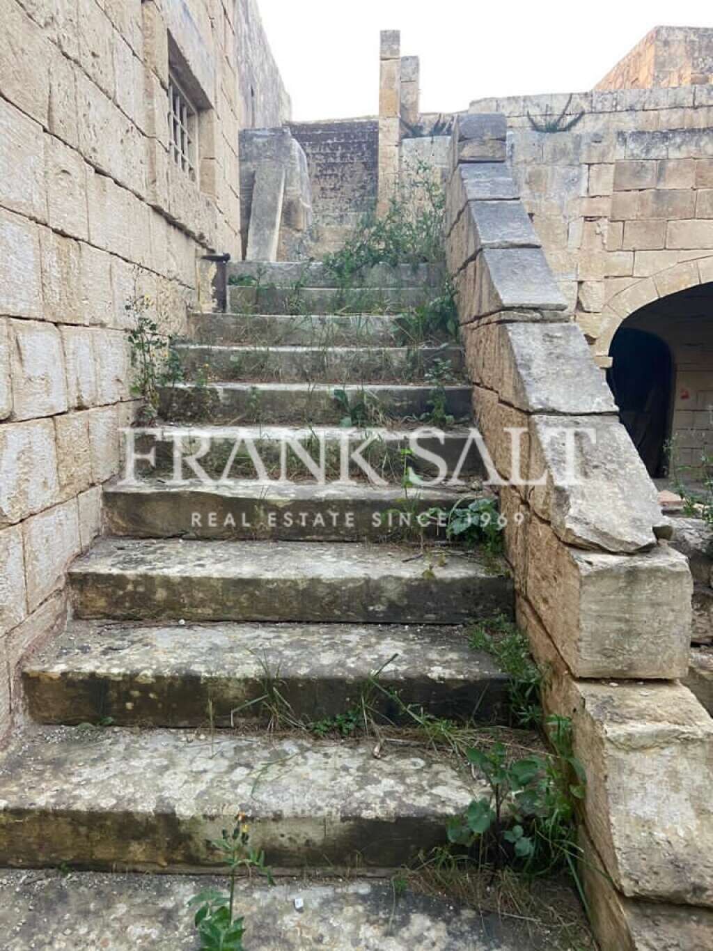 Zebbug, 4 Bedrooms Bedrooms, ,4 BathroomsBathrooms,For Sale,FRSA-320857