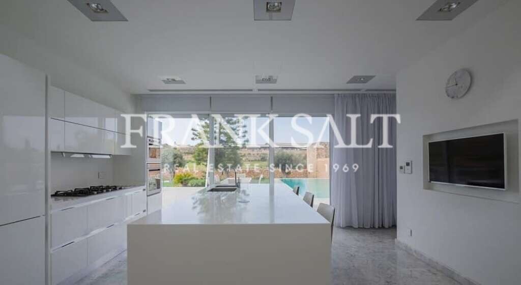 Rabat, 3 Bedrooms Bedrooms, ,1 BathroomBathrooms,For Sale,FRSA-507607