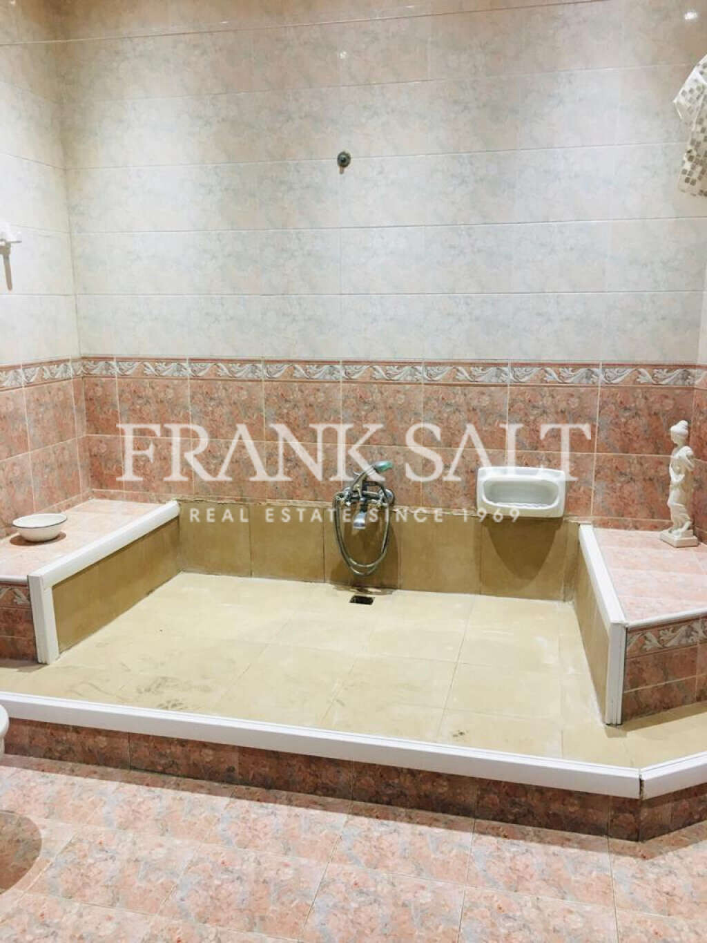 Qormi, 3 Bedrooms Bedrooms, ,1 BathroomBathrooms,For Sale,FRSA-320674