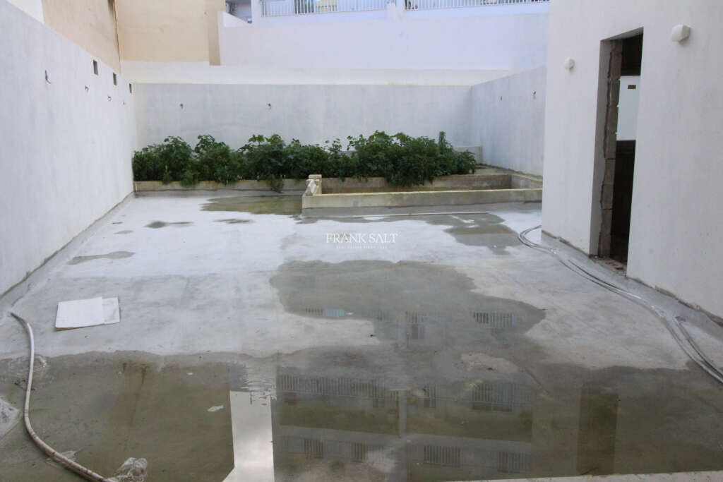 Gharghur, 3 Bedrooms Bedrooms, ,1 BathroomBathrooms,For Sale,FRSA-041293