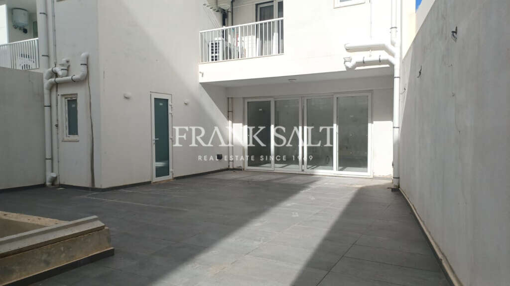 Gharghur, 3 Bedrooms Bedrooms, ,1 BathroomBathrooms,For Sale,FRSA-041293