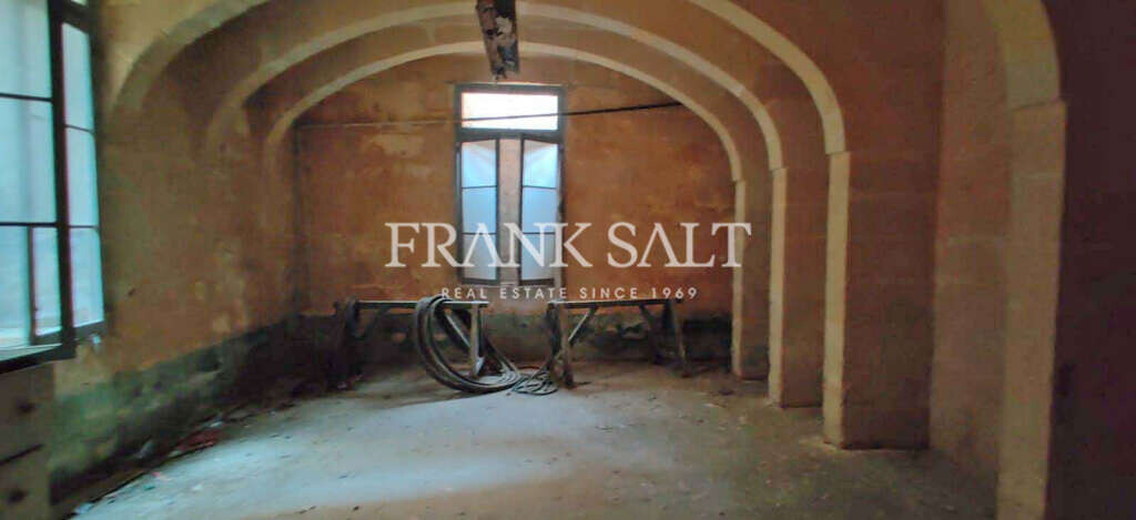 Sliema, 6 Bedrooms Bedrooms, ,2 BathroomsBathrooms,For Sale,FRSA-915900