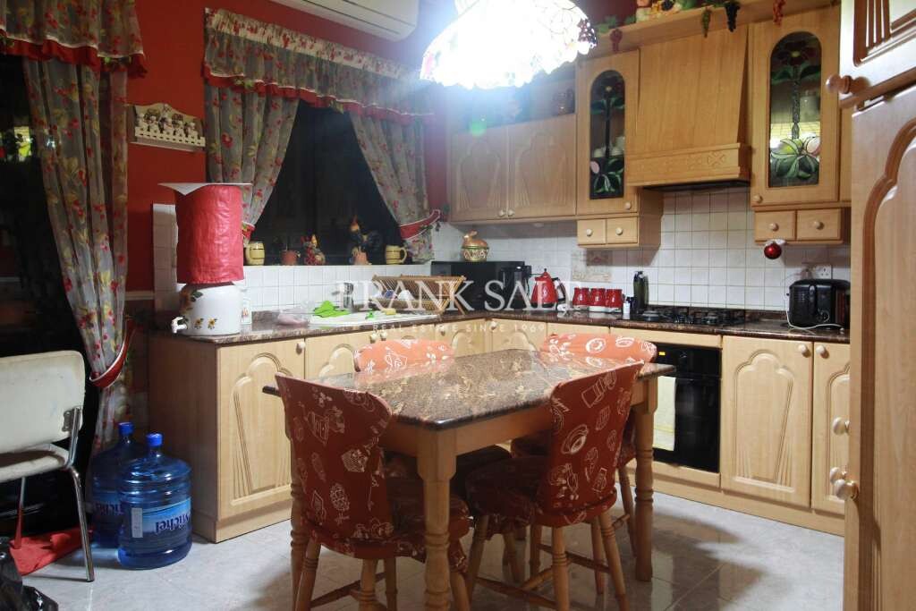 Zabbar, 3 Bedrooms Bedrooms, ,2 BathroomsBathrooms,For Sale,FRSA-751490