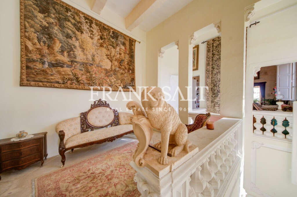 Zebbug, 8 Bedrooms Bedrooms, ,8 BathroomsBathrooms,For Sale,FRSA-453051