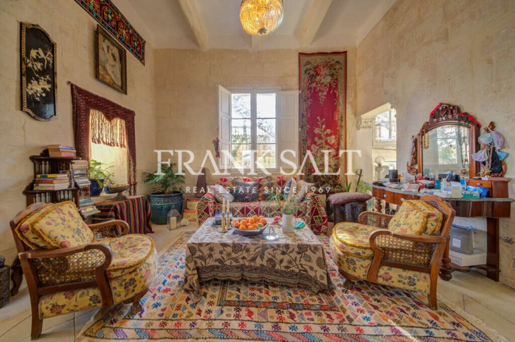 Zebbug, 8 Bedrooms Bedrooms, ,8 BathroomsBathrooms,For Sale,FRSA-453051