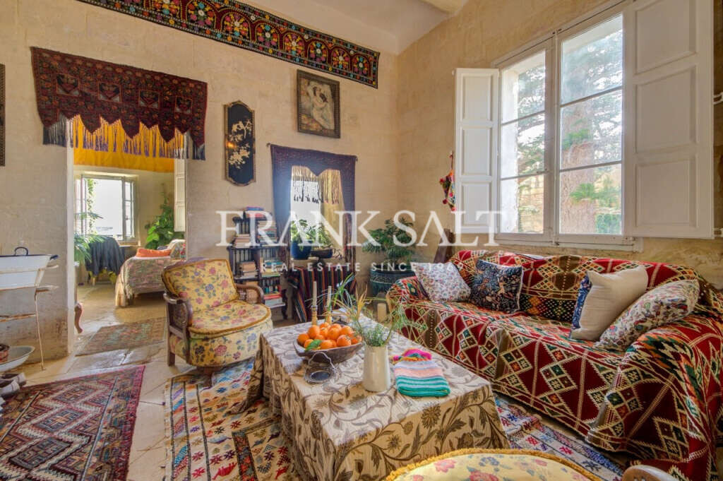 Zebbug, 8 Bedrooms Bedrooms, ,8 BathroomsBathrooms,For Sale,FRSA-453051