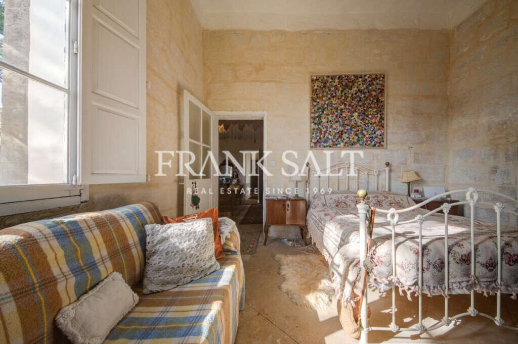 Zebbug, 8 Bedrooms Bedrooms, ,8 BathroomsBathrooms,For Sale,FRSA-453051