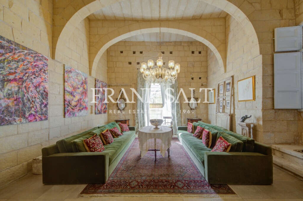 Zebbug, 8 Bedrooms Bedrooms, ,8 BathroomsBathrooms,For Sale,FRSA-453051