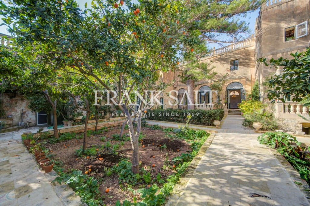 Zebbug, 8 Bedrooms Bedrooms, ,8 BathroomsBathrooms,For Sale,FRSA-453051