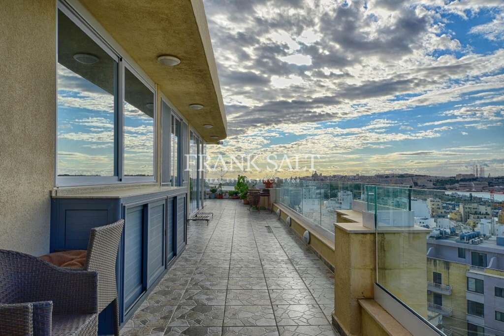 Gzira, 3 Bedrooms Bedrooms, ,2 BathroomsBathrooms,For Sale,FRSA-320398