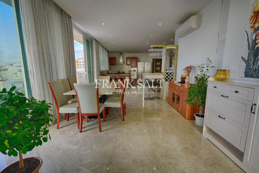 Gzira, 3 Bedrooms Bedrooms, ,2 BathroomsBathrooms,For Sale,FRSA-320398