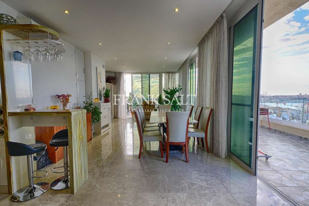 Gzira, 3 Bedrooms Bedrooms, ,2 BathroomsBathrooms,For Sale,FRSA-320398