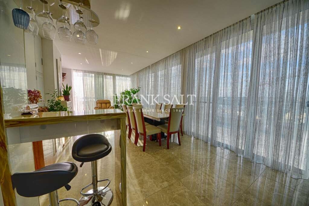 Gzira, 3 Bedrooms Bedrooms, ,2 BathroomsBathrooms,For Sale,FRSA-320398