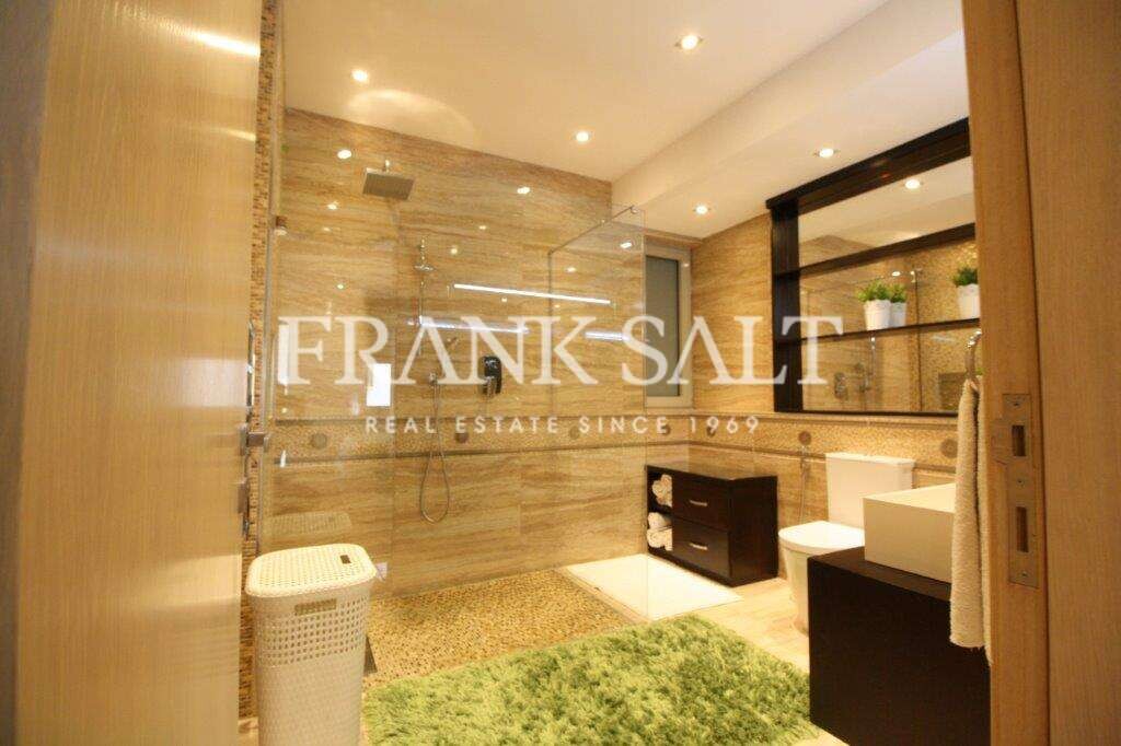 Tigne Point, 4 Bedrooms Bedrooms, ,2 BathroomsBathrooms,For Sale,FRSA-027097