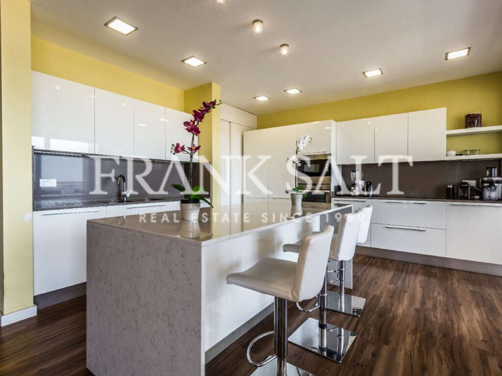 Tigne Point, 4 Bedrooms Bedrooms, ,2 BathroomsBathrooms,For Sale,FRSA-027097