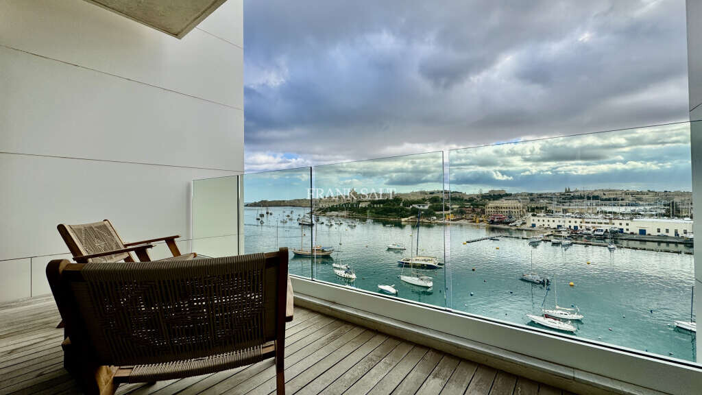 Sliema, 3 Bedrooms Bedrooms, ,For Sale,FRSA-912777