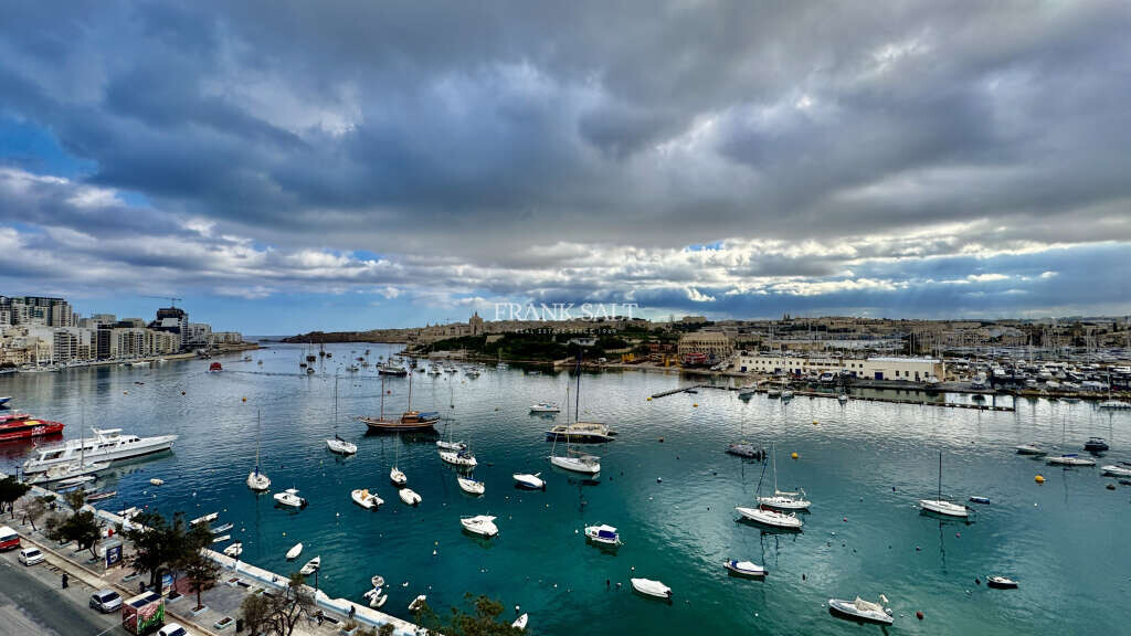 Sliema, 3 Bedrooms Bedrooms, ,For Sale,FRSA-912777