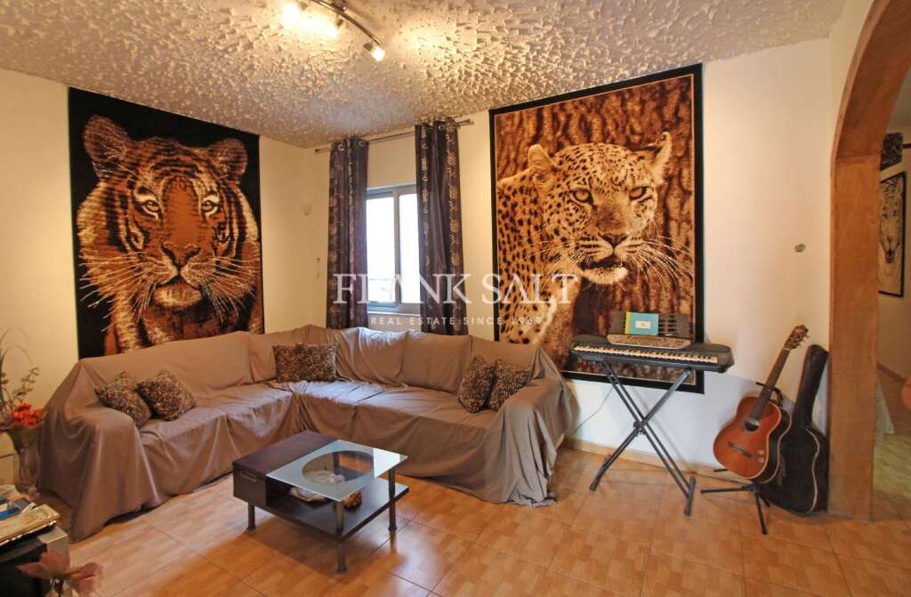 Fgura, 3 Bedrooms Bedrooms, ,For Sale,FRSA-852507