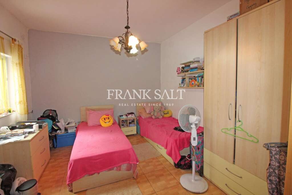 Fgura, 3 Bedrooms Bedrooms, ,For Sale,FRSA-852507