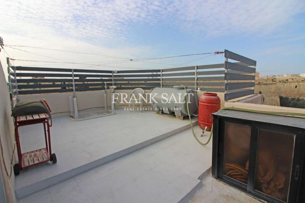 Fgura, 3 Bedrooms Bedrooms, ,For Sale,FRSA-852507