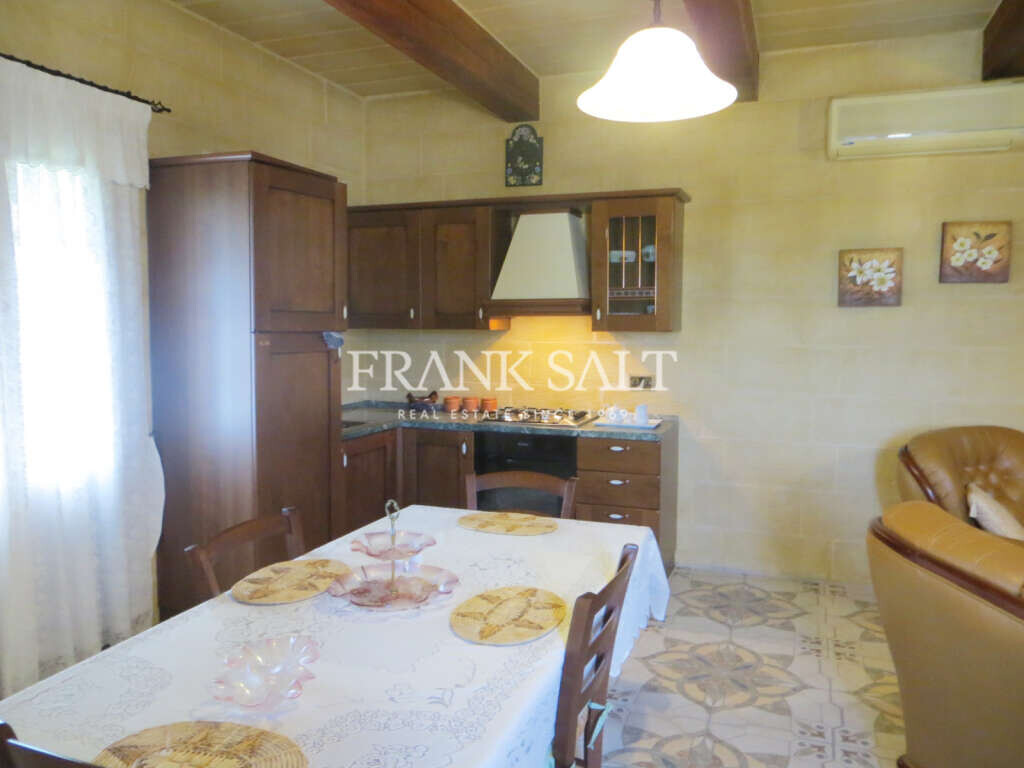 Birzebbugia, 3 Bedrooms Bedrooms, ,2 BathroomsBathrooms,For Sale,FRSA-040615