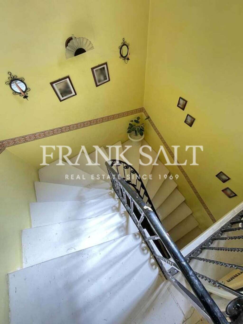 Vittoriosa, 3 Bedrooms Bedrooms, ,1 BathroomBathrooms,For Sale,FRSA-209913