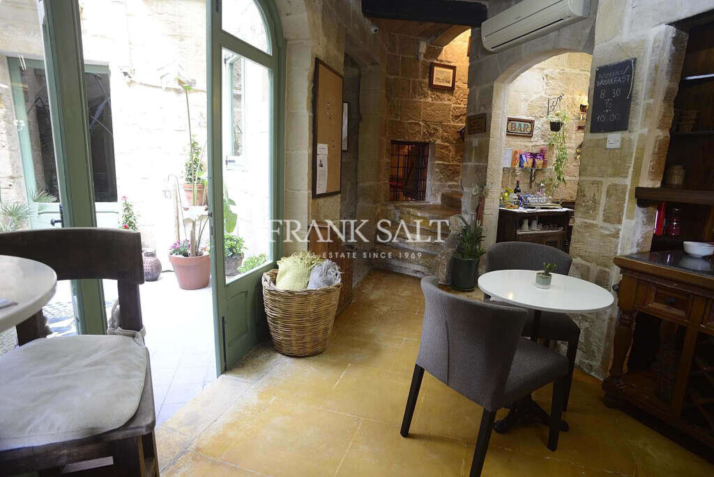 Tarxien, 9 Bedrooms Bedrooms, ,2 BathroomsBathrooms,For Sale,FRSA-915570
