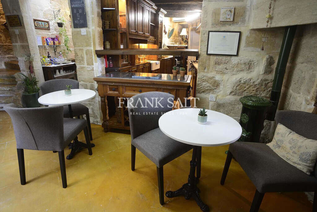 Tarxien, 9 Bedrooms Bedrooms, ,2 BathroomsBathrooms,For Sale,FRSA-915570