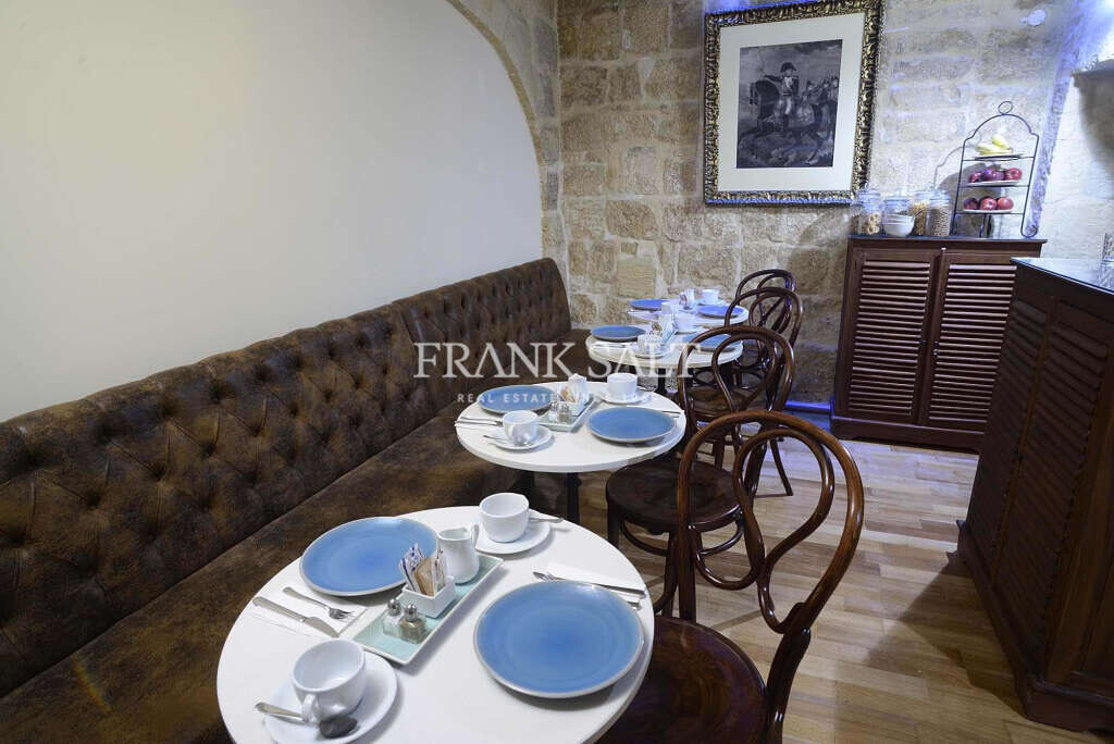 Tarxien, 9 Bedrooms Bedrooms, ,2 BathroomsBathrooms,For Sale,FRSA-915570