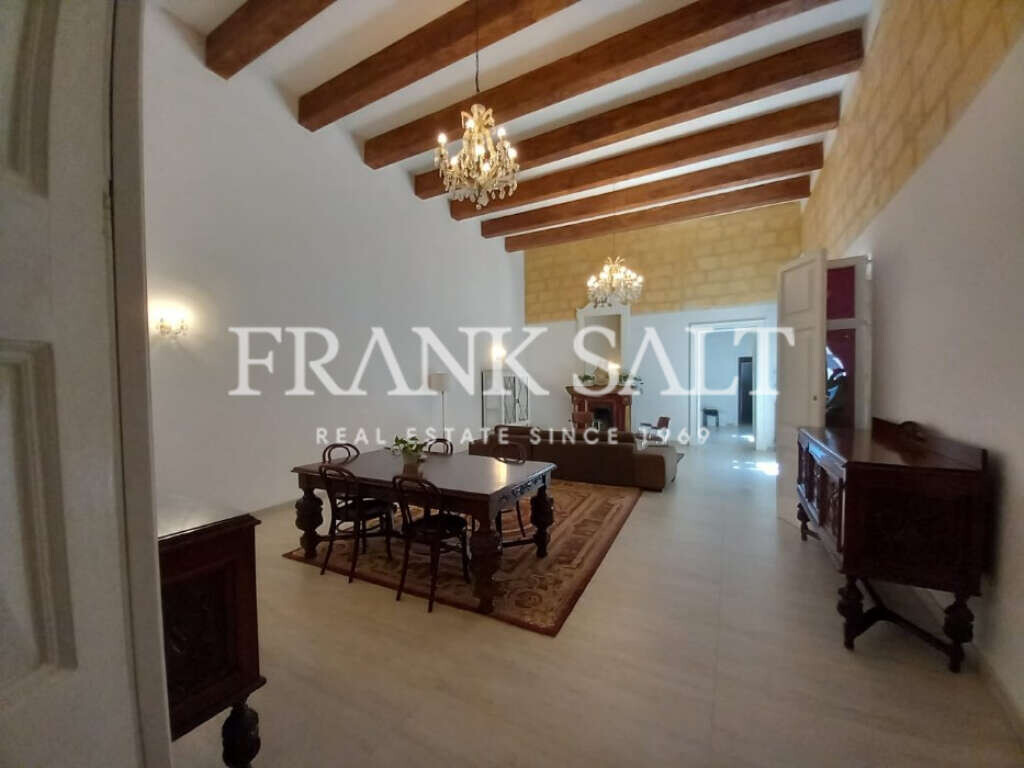 Valletta, 3 Bedrooms Bedrooms, ,For Sale,FRSA-040413