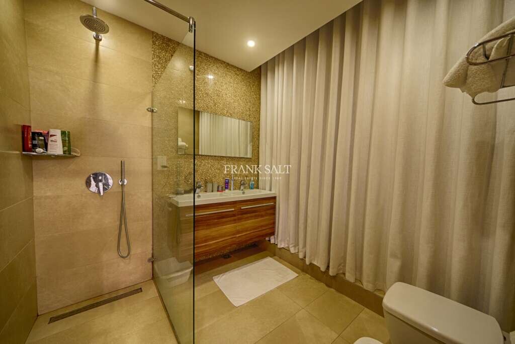 Madliena, 3 Bedrooms Bedrooms, ,1 BathroomBathrooms,For Sale,FRSA-040381