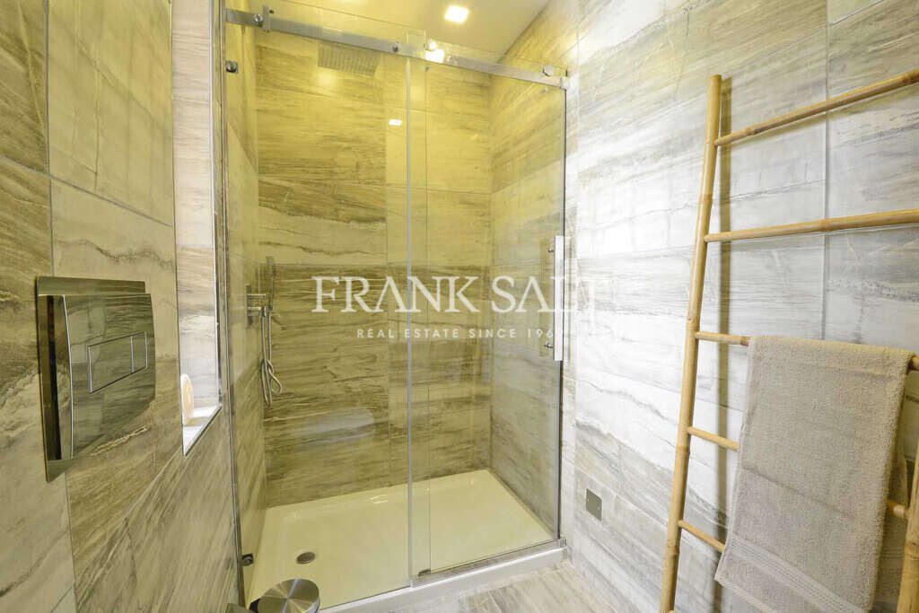 Valletta, 3 Bedrooms Bedrooms, ,2 BathroomsBathrooms,For Sale,FRSA-751716