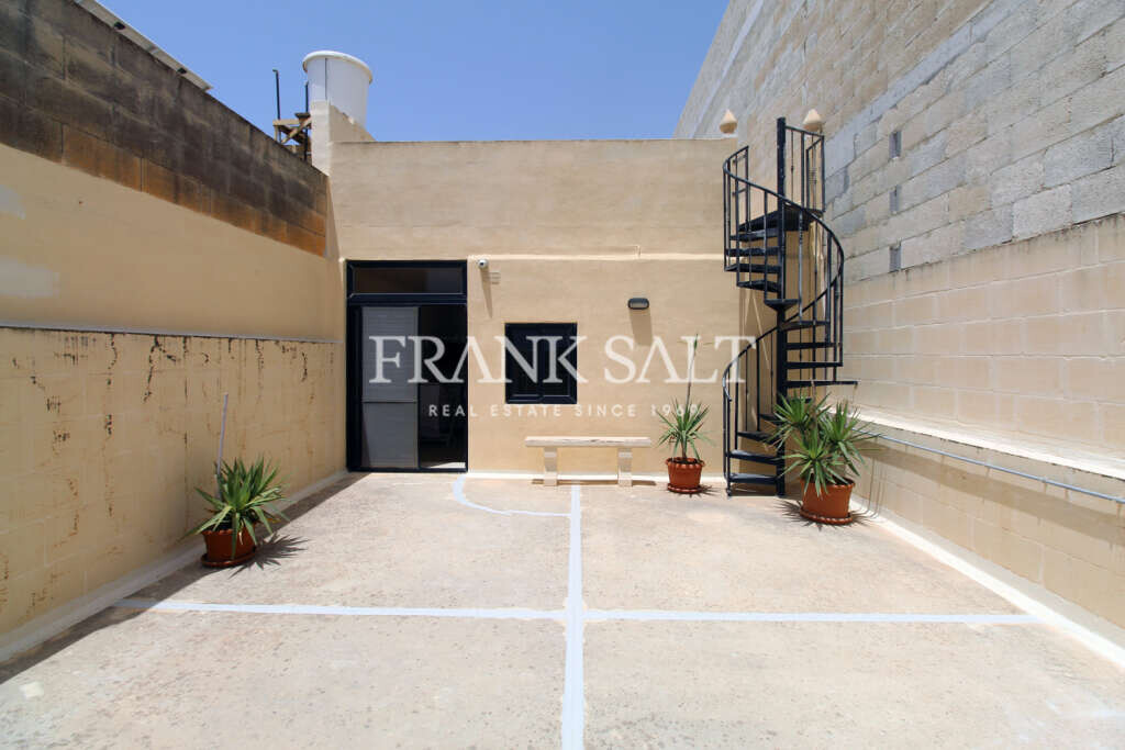 Marsaxlokk, 3 Bedrooms Bedrooms, ,1 BathroomBathrooms,For Sale,FRSA-618687