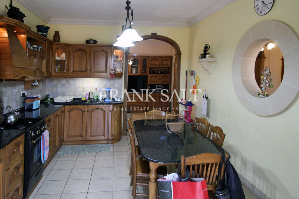 Marsaxlokk, 3 Bedrooms Bedrooms, ,1 BathroomBathrooms,For Sale,FRSA-618687