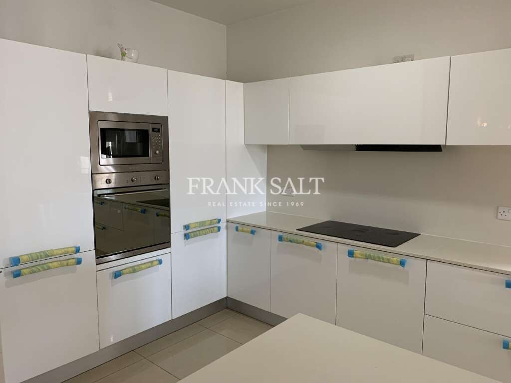 Tigne Point, 3 Bedrooms Bedrooms, ,1 BathroomBathrooms,For Sale,FRSA-040233
