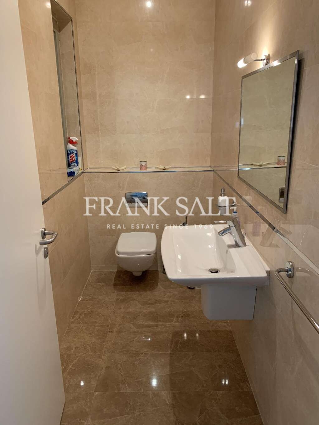 Tigne Point, 3 Bedrooms Bedrooms, ,1 BathroomBathrooms,For Sale,FRSA-040233