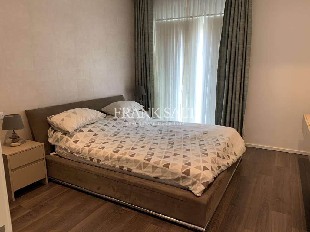 Tigne Point, 3 Bedrooms Bedrooms, ,1 BathroomBathrooms,For Sale,FRSA-040233