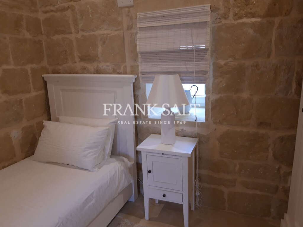Gharb, Gozo, 5 Bedrooms Bedrooms, ,1 BathroomBathrooms,For Sale,FRSA-110460
