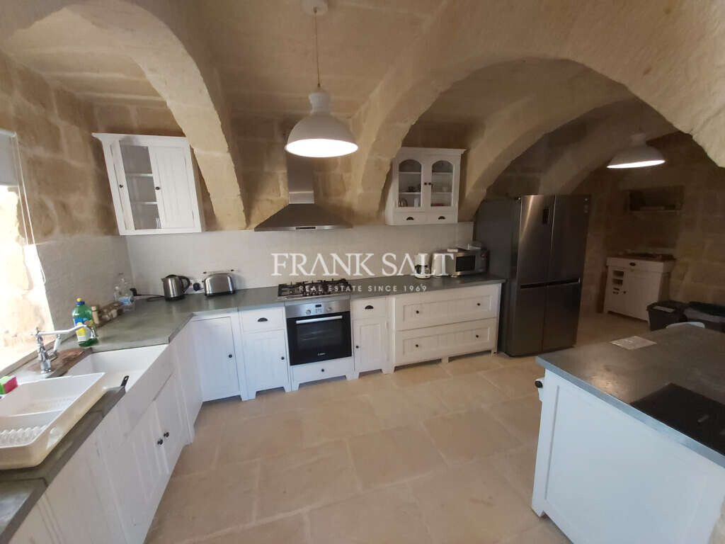 Gharb, Gozo, 5 Bedrooms Bedrooms, ,1 BathroomBathrooms,For Sale,FRSA-110460