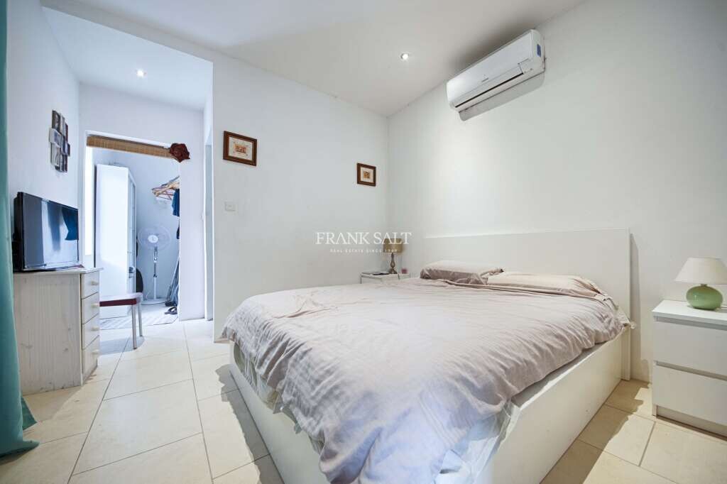 Birkirkara, 5 Bedrooms Bedrooms, ,5 BathroomsBathrooms,For Sale,FRSA-039873